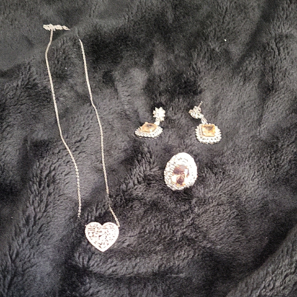 Elegant Silver Jewelry Set with Purple Accents